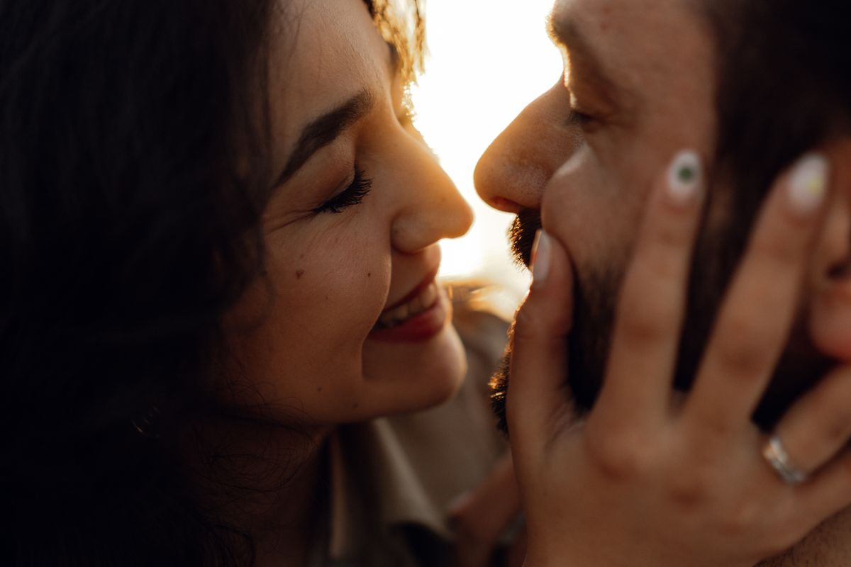 Happy couple representing improved relationship quality with affordable Cialis 20mg in Malaysia